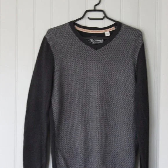 Shirt - Picture 2 of 3